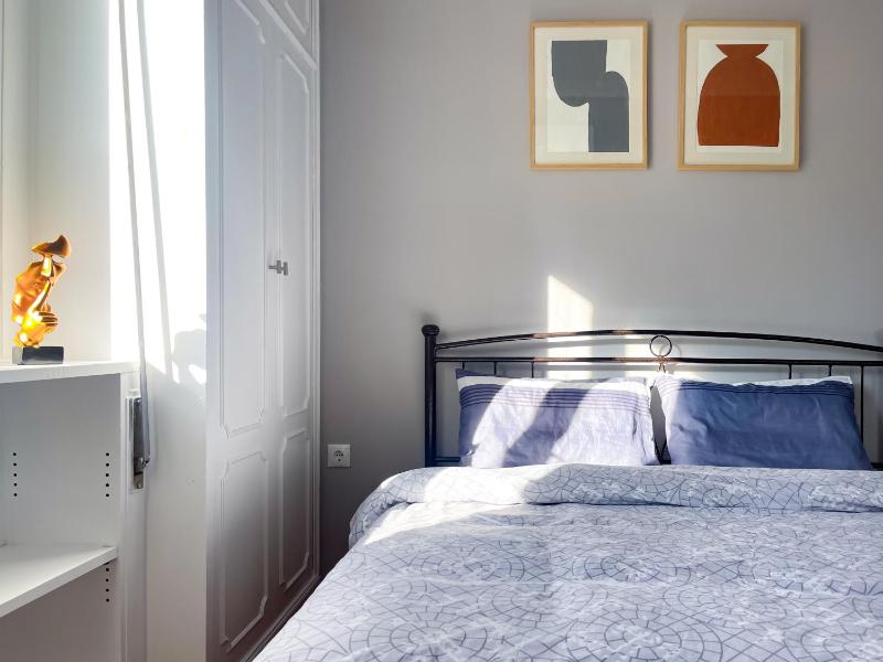 Цены на 2-bedroom Gallery apartment near the metro в Афины
