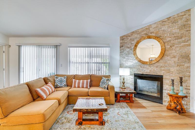 Цены на Cozy Henderson Getaway Near The Las Vegas Strip! в Лас Вегасе