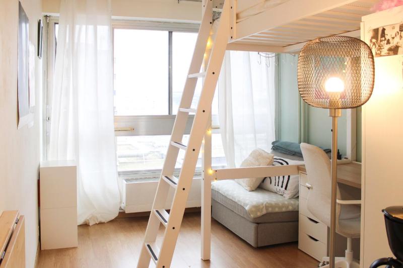 Bright and warm studio in Paris 13ᵉ — забронировать отель в Париже
