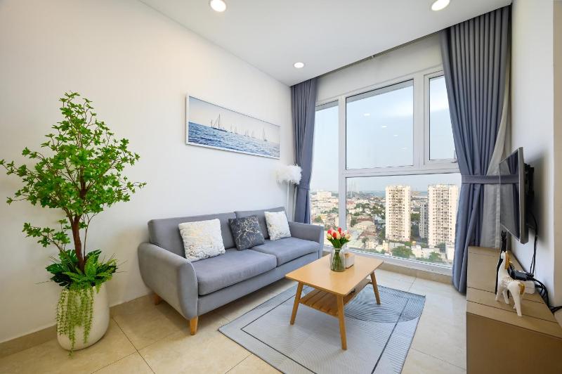 Cushy Home - The Golden Star Sunset View and Sunrise View 2 rooms — отель с удобным расположением в Хошимине