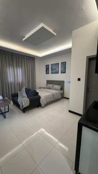 Цены на Apartment Studio in Qirawan в Рияде