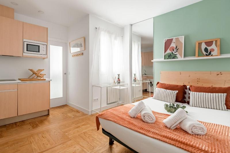 Charming Sol Studios — забронировать отель в Мадриде