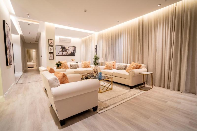 Riyadh Comfort Stay - Luxury almlqa Almalqa, 3 Bedrooms — отзывы гостей и цены