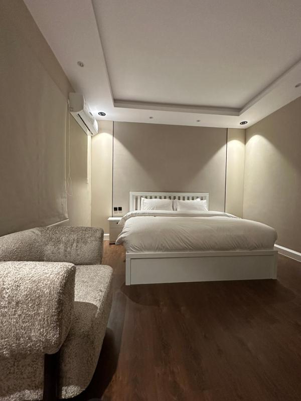 Riyadh Cozy Stylish One-Bedroom Apartment — отель с удобным расположением в Рияде