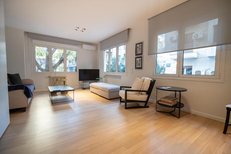 Kolonaki athens 2 bedrooms 4 persons flat by MPS — отель с удобствами в Афины