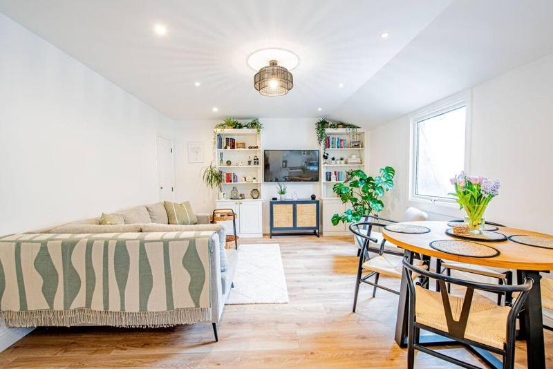 Gorgeous 2 bed Flat in Paddington — забронировать отель в Лондоне
