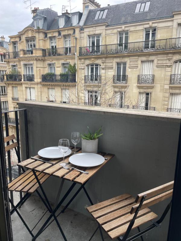 Les Belles Feuilles Appartement — комфортный отель в Париже