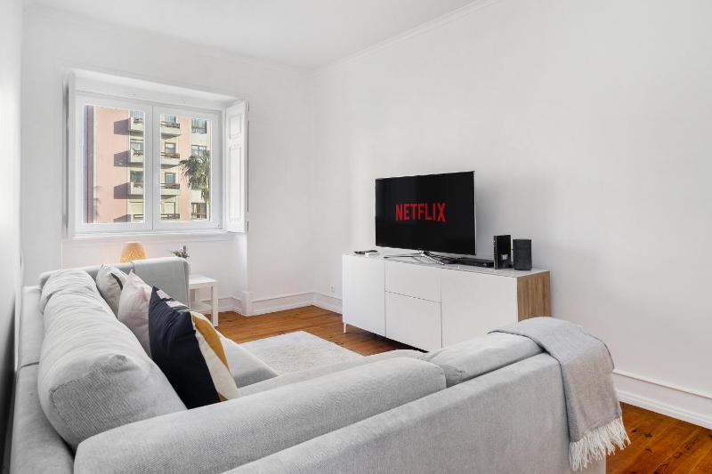 WHome Mid-Term Marvel: Your Home Away from Home — отель в Лиссабоне, Португалия