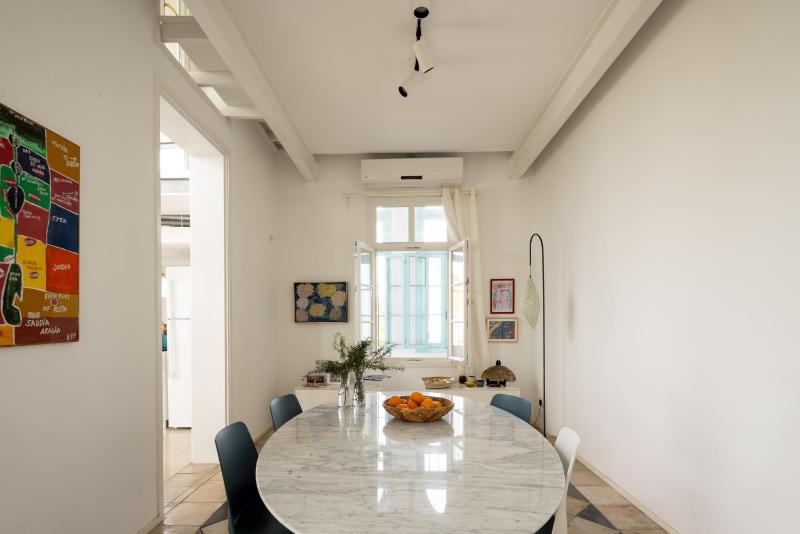 Цены на Old Jaffa Artistic Retreat by Sea N' Rent в Тель-Авиве