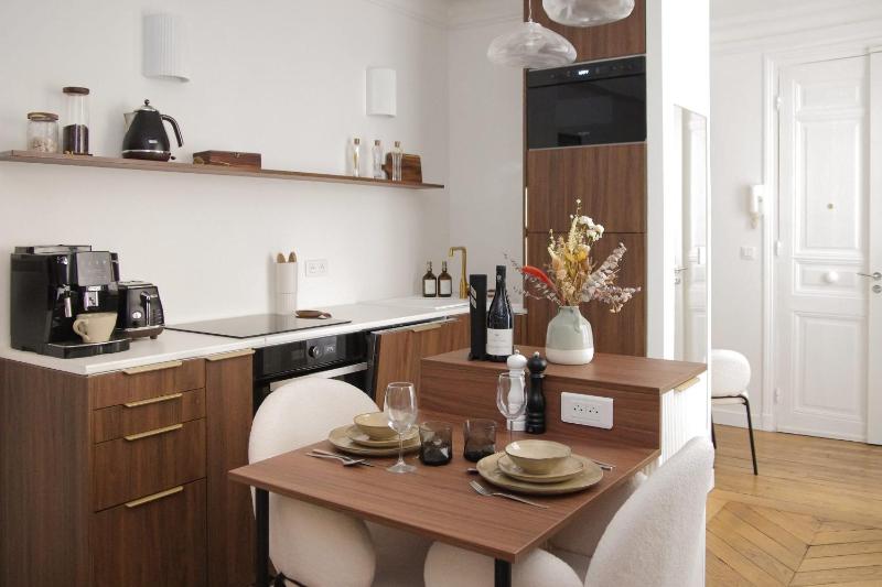 Luxury air-conditioned flat in the heart of Paris — отель с удобным расположением в Париже