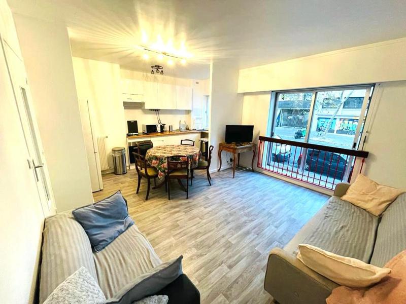 Appartement Bastille - Voltaire - Saint Paul - Centre de Paris - 5 pers — забронировать отель в Париже
