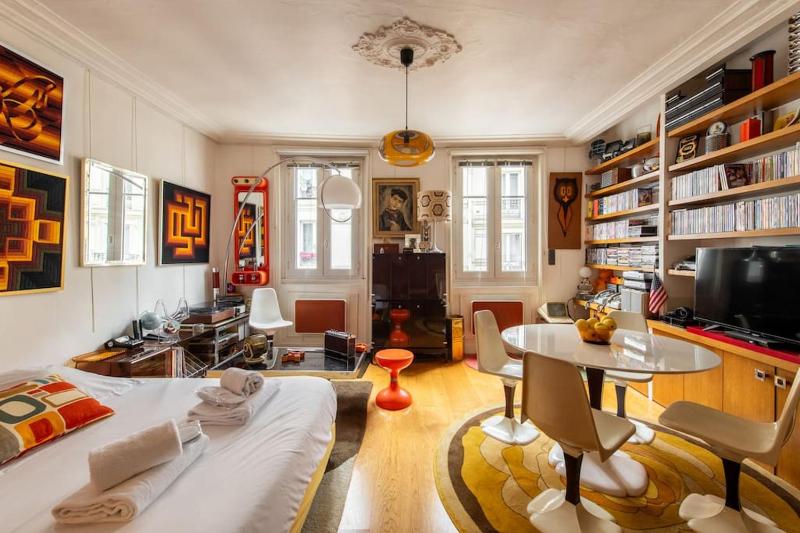 Lombards - Cozy apartment in the heart of Place du Chatelet. — комфортный отель в Париже
