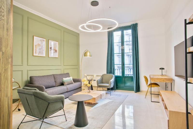 Цены на Anton's Downtown Apartment в Барселоне