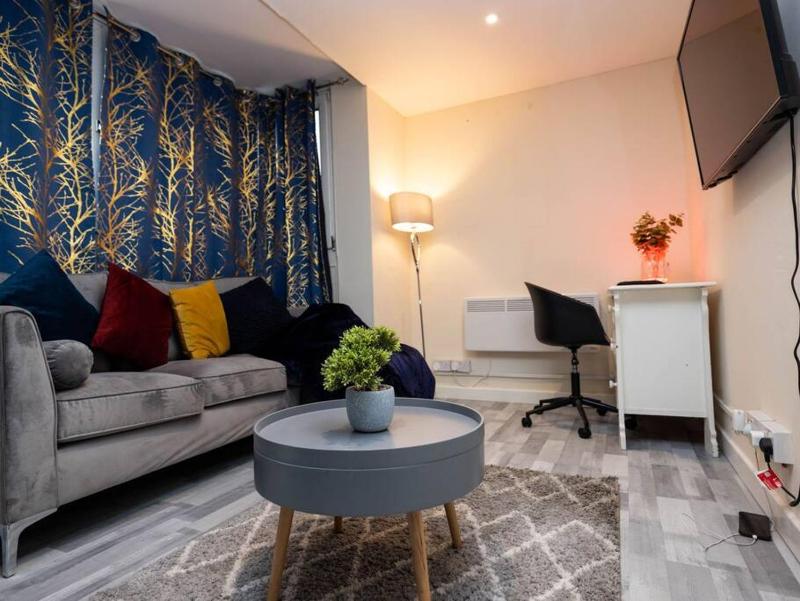 Pristine Relocation Flat 2 — забронировать отель в Лондоне