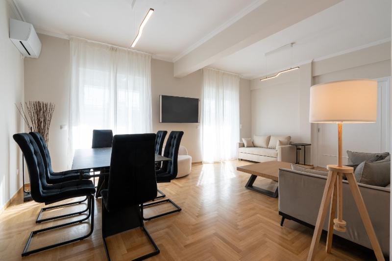 Corner Penthouse in Acropolis — отель с удобствами в Афины