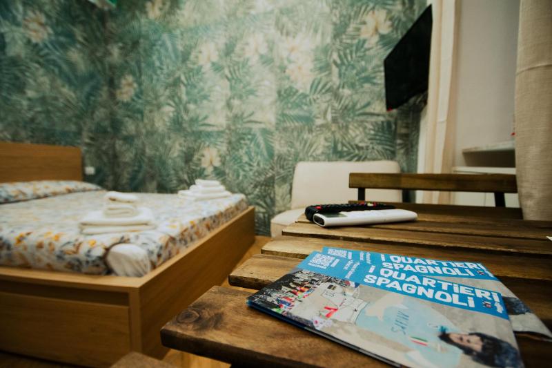 La casa di Nini Napoli Centro — отель с удобствами в Неаполе