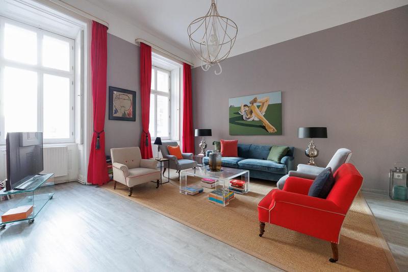 Generous Apartment Opera — отель с удобным расположением в вене