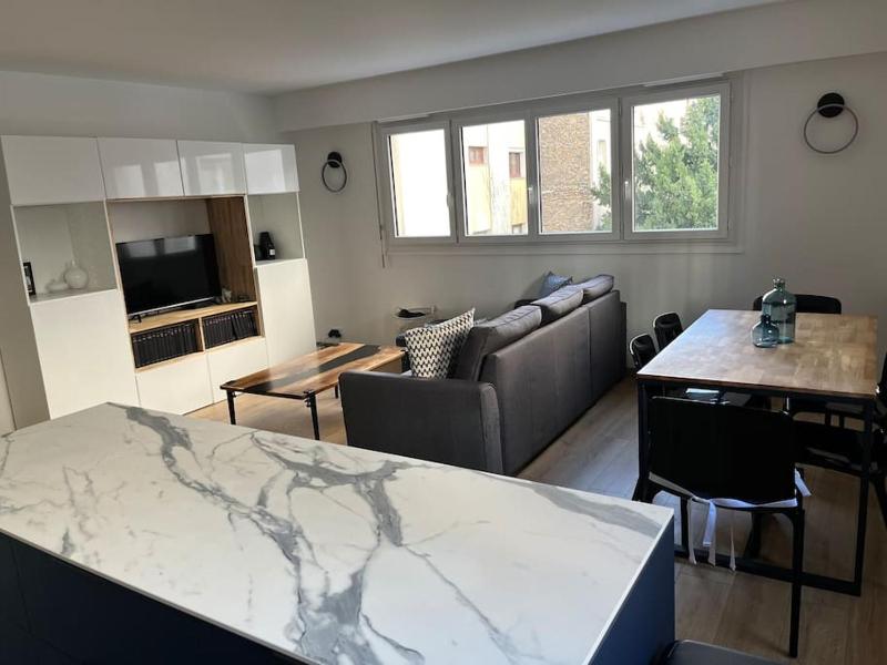 Cosy and calm family apartment — забронировать отель в Париже