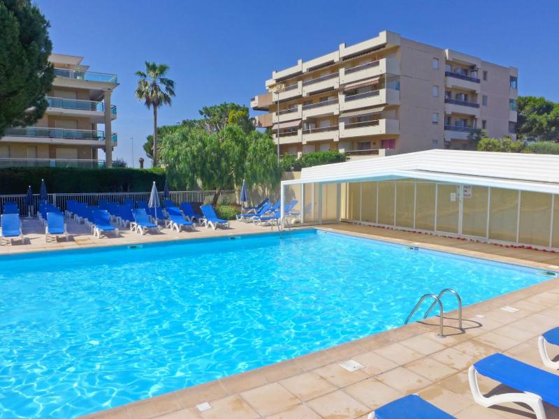 Цены на Nice Appartement en Bord de Mer avec Piscine - Jusqu'a 6 Personnes в Николь