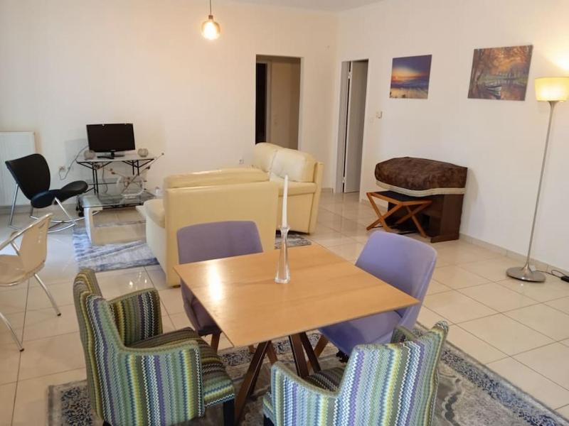 New apartment in Kallithea — забронировать отель в Афины