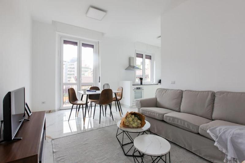 HACCA Collection - Bocconi, Porta Romana 2BR — комфортный отель в Милане