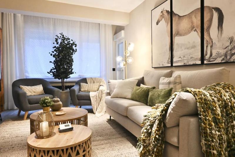 For You Rentals Elegante y comodo apartamento TEMPORAL en Goya FBR18 — отель с удобным расположением в Мадриде