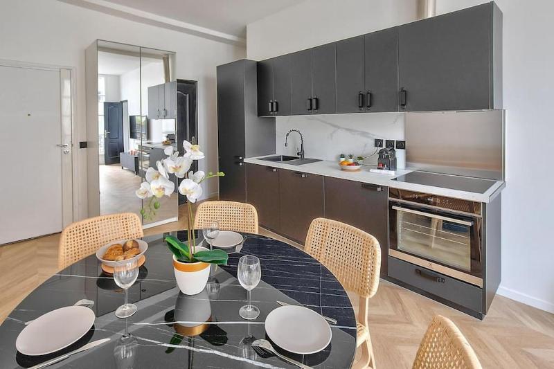 Splendide appartement au coeur de Paris — отель в Париже, Франция