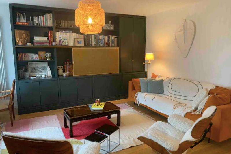 Spacious apartment with terrace — забронировать отель в Париже