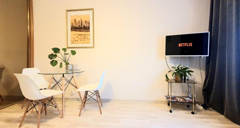 Цены на Better Place Varso Center в Варшаве