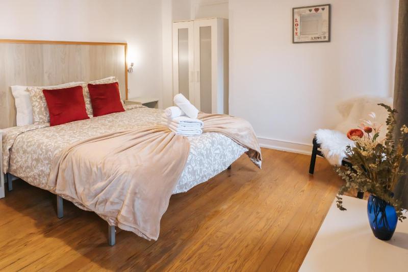 Luxury Center Lisbon Room — отзывы гостей и цены
