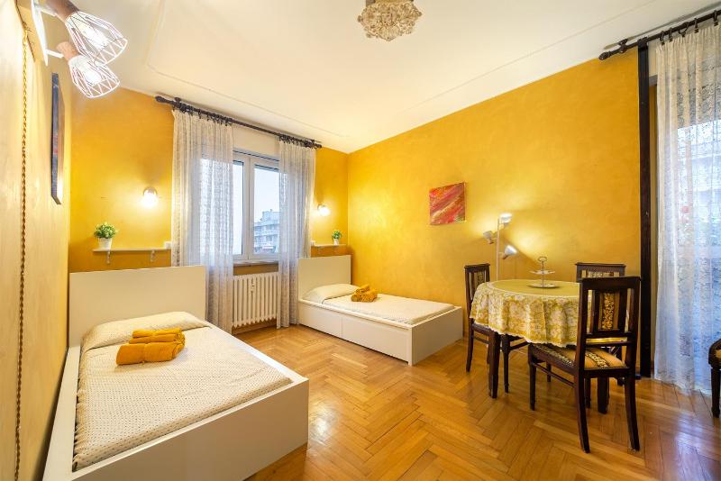 GUARNERI'S ROOMS — отель с удобствами в Милане