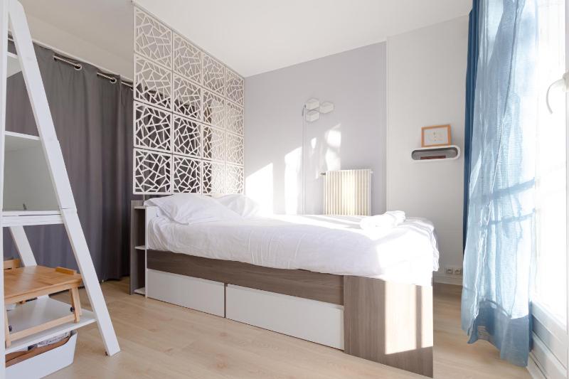 Cosy flat close to Notre Dame Cathedral — отель с удобствами в Париже