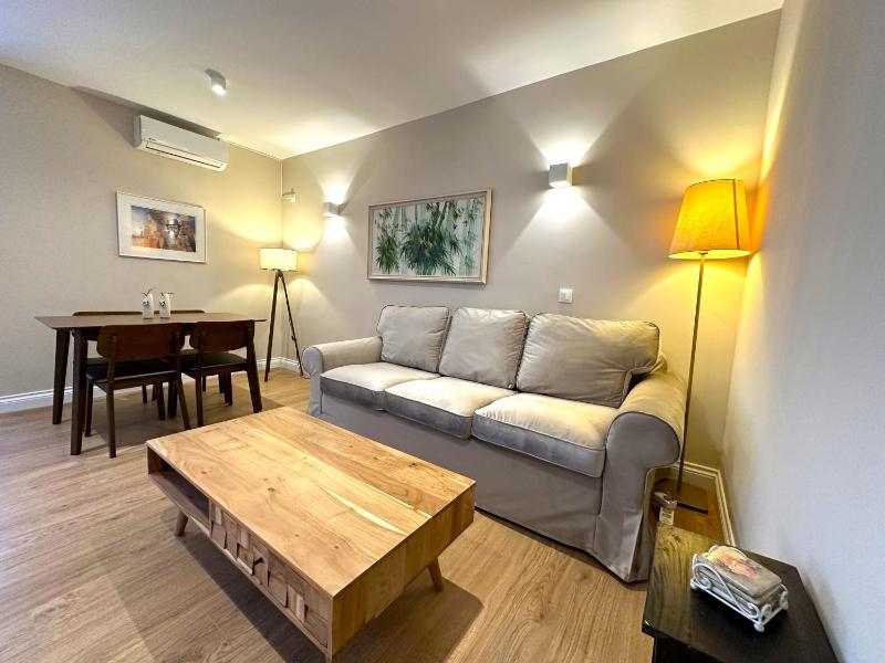 Queens Avenue Apartment — забронировать отель в Афины