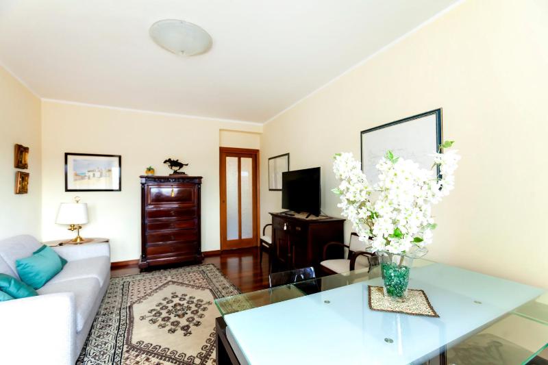 Appia Nuova Lucrezia Apartment — отель с удобным расположением в Риме