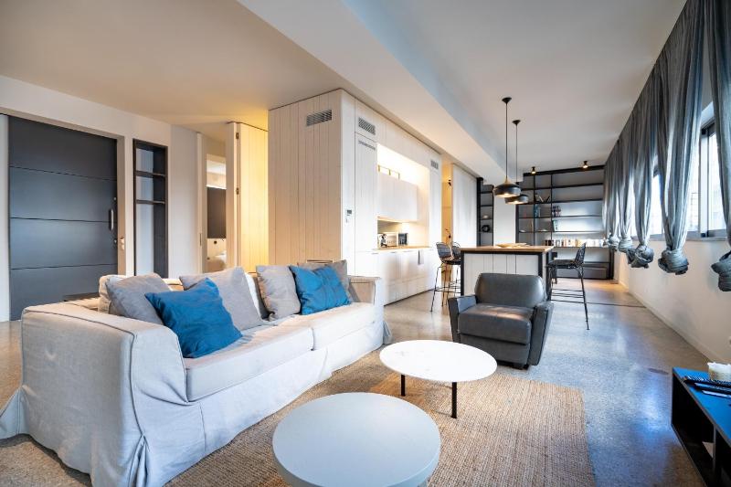 Syntagma square 2 bedrooms 4 pers apartment by MPS — отель с удобным расположением в Афины