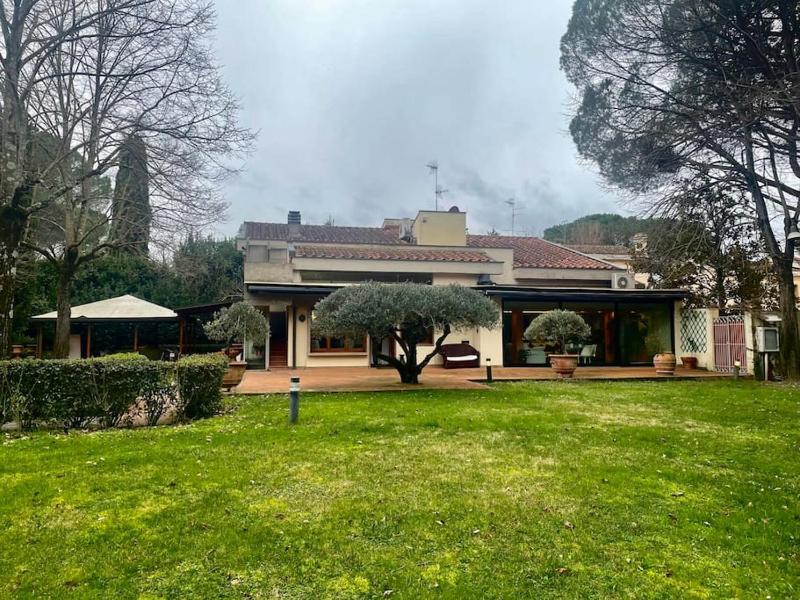 Цены на Incantevole Villa con Giardino в Флоренции