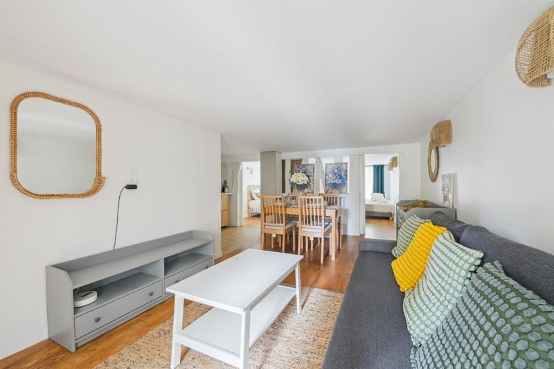 317 Suite Martin - Superb apartment in Paris — забронировать отель в Париже