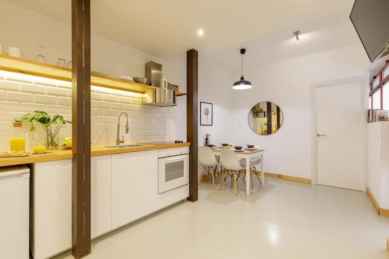Peaceful Apartment close to Plaza Mayor — отель с удобным расположением в Мадриде