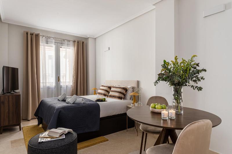 BNBHolder Loving Gran Via Studio III — отель с удобствами в Мадриде