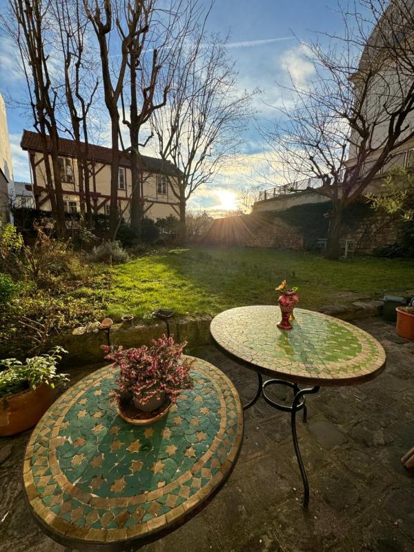Le jardin secret de Montmartre — отель с удобствами в Париже
