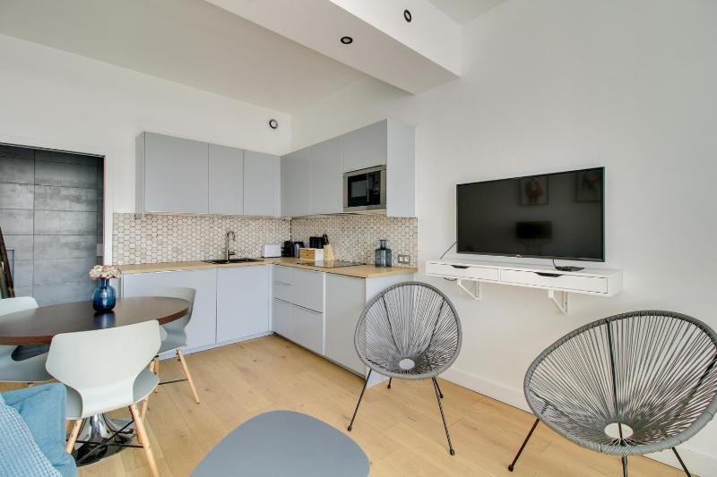 176 Suite Jean - Superb apartment in Paris — отель с удобствами в Париже