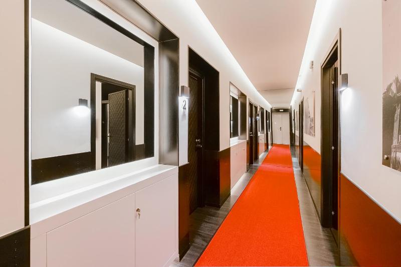Roma Centro CDR Luxury Suites — комфортный отель в Риме