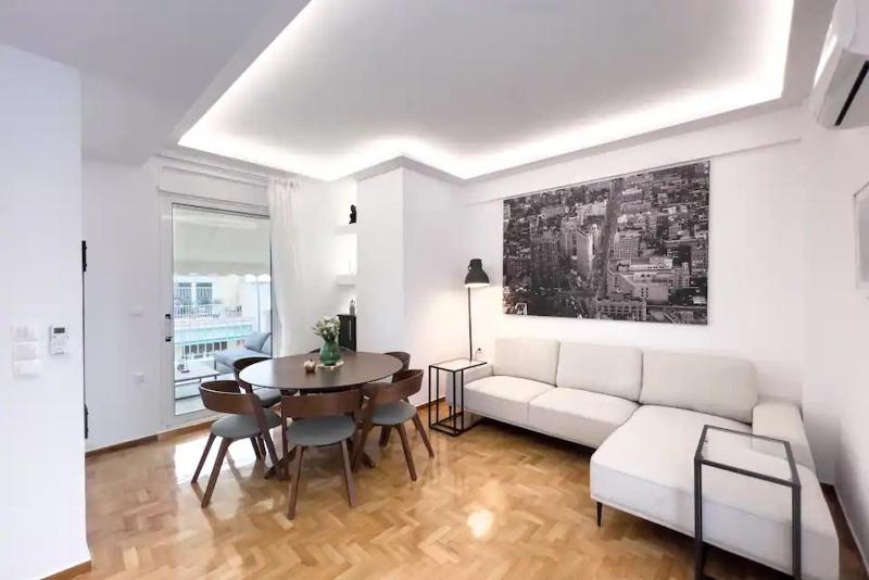 Spacious Penthouse near Downtown — отзывы гостей и цены