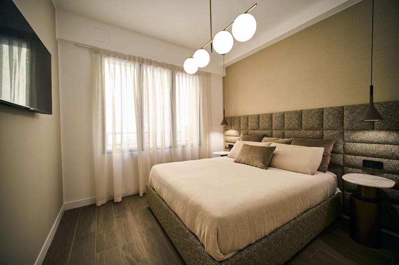 Цены на Caravaggio Golden House в Милане