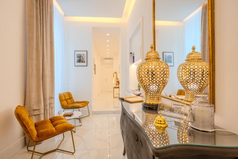La Corte dei Mille Luxury — отель в Неаполе, Италия