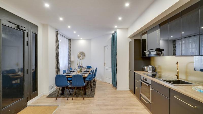 144 Suite Bebesse - Superbe Appartement a Paris — отель с удобным расположением в Париже