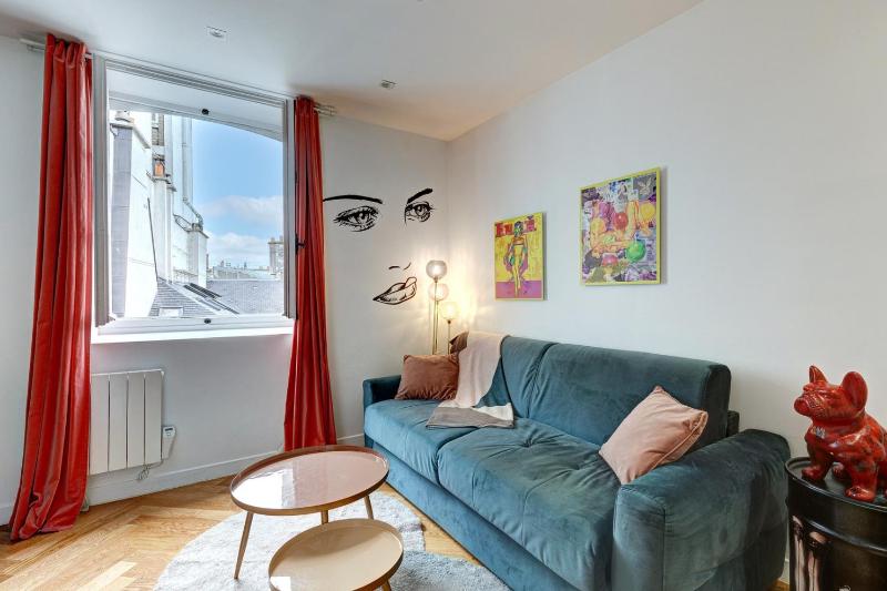212 Suite Louboutin - Superb Apartment in Paris — комфортный отель в Париже
