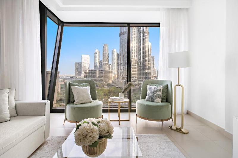 FIRST CLASS 1BR with full BURJ KHALIFA View — комфортный отель в Дубае
