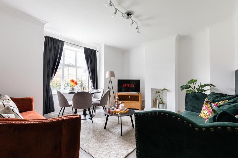 Stylish & Spacious 3bed in Putney — отель в Лондоне, Соединенное Королевство