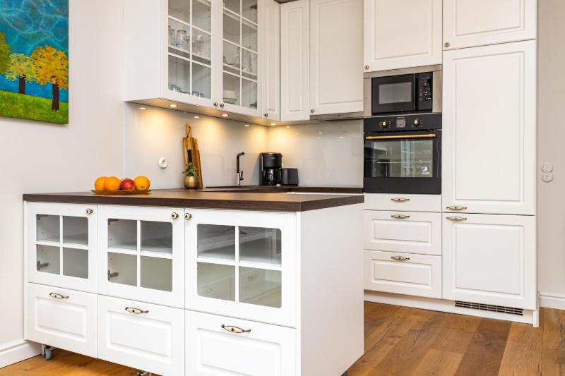 Цены на Cozy home in the city center- contactless self check in в таллине